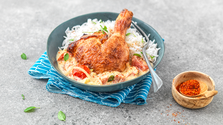 Visuel recette d'un poulet masala à la crème de coco accompagné de riz parfumé au jasmin